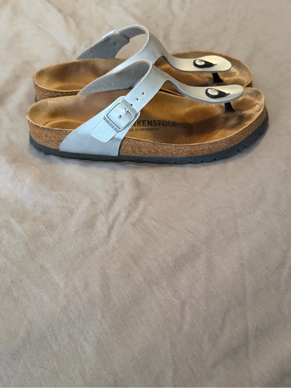 Birkenstock Metallic Silver Gizeh Thong Sandals - Picture 4 of 4